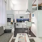 Modern Home - Close To City Park