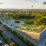 Modern Home - Close To City Park